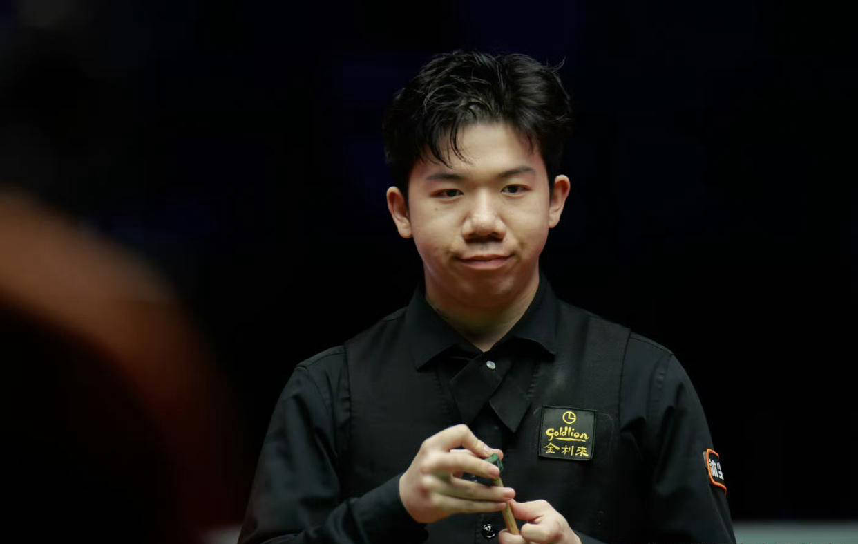 球迷们热切 球迷们热切